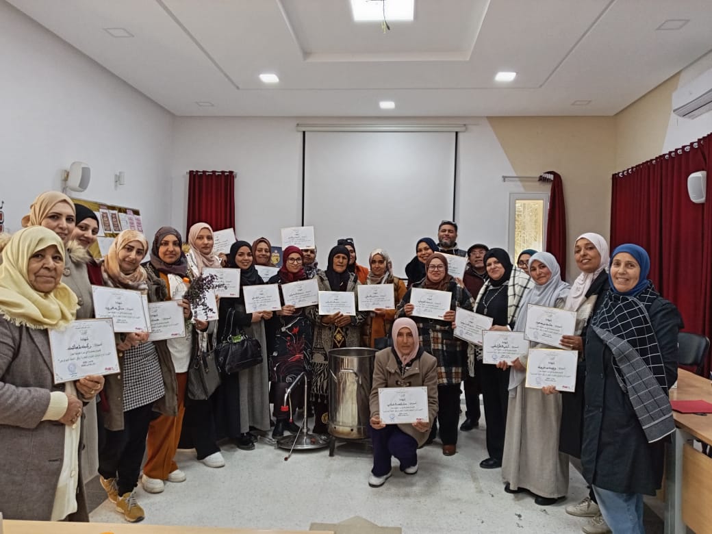 Session de formation sur \"La transformation, la Valorisation et la Commercialisation des plantes aromatiques et médicinales en mode biologique\"